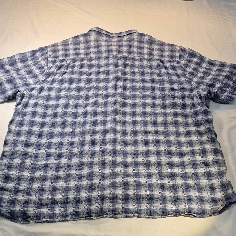Tommy Bahama XXL Blue and White Casual Button Down Short Sleeve Shirt - Picture 9 of 15